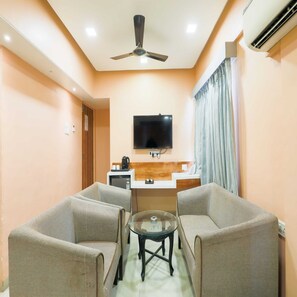 Executive Room | Free WiFi - Hotel JK Regency (Mumbai)