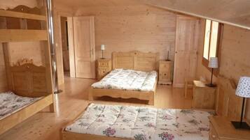 5 slaapkamers, een strijkplank/strijkijzer, gratis wifi