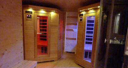 Holiday Home 'Chalet Bellevue' with Mountain View, Shared Pool and Wi-Fi