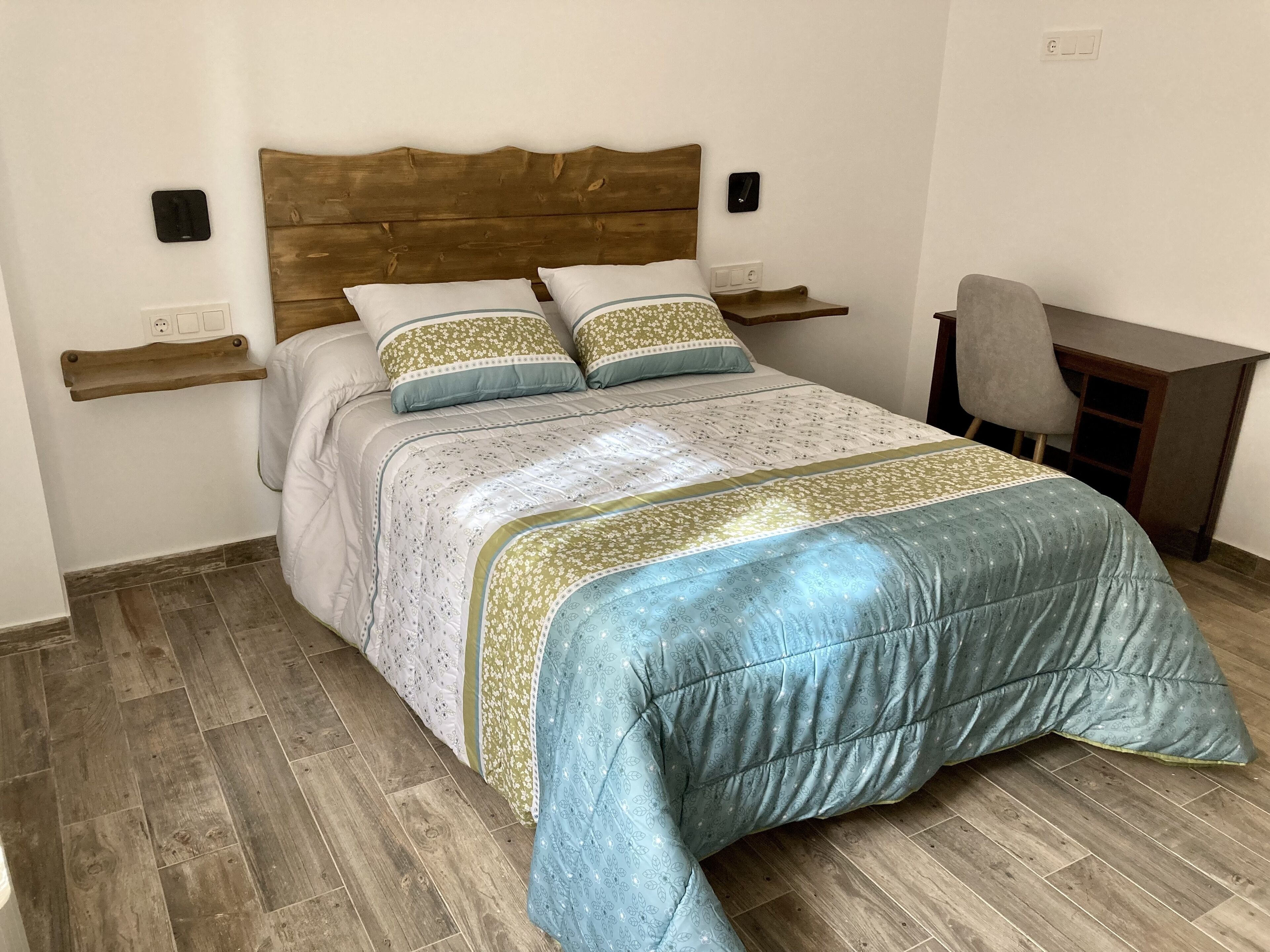 3 bedrooms, WiFi, bed sheets