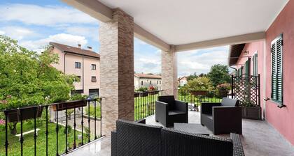 Apartment 'Al Vecchio Pozzo' with Private Terrace, Wi-Fi and Air Conditioning