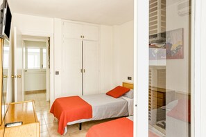 3 多间卧室、免费 WiFi、床单