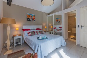 5 habitaciones, tabla de planchar con plancha y wifi gratis 