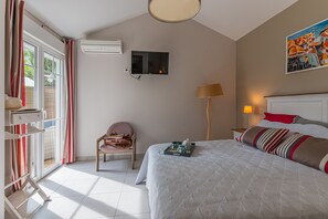 5 Schlafzimmer, Bügeleisen/Bügelbrett, kostenloses WLAN, Bettwäsche