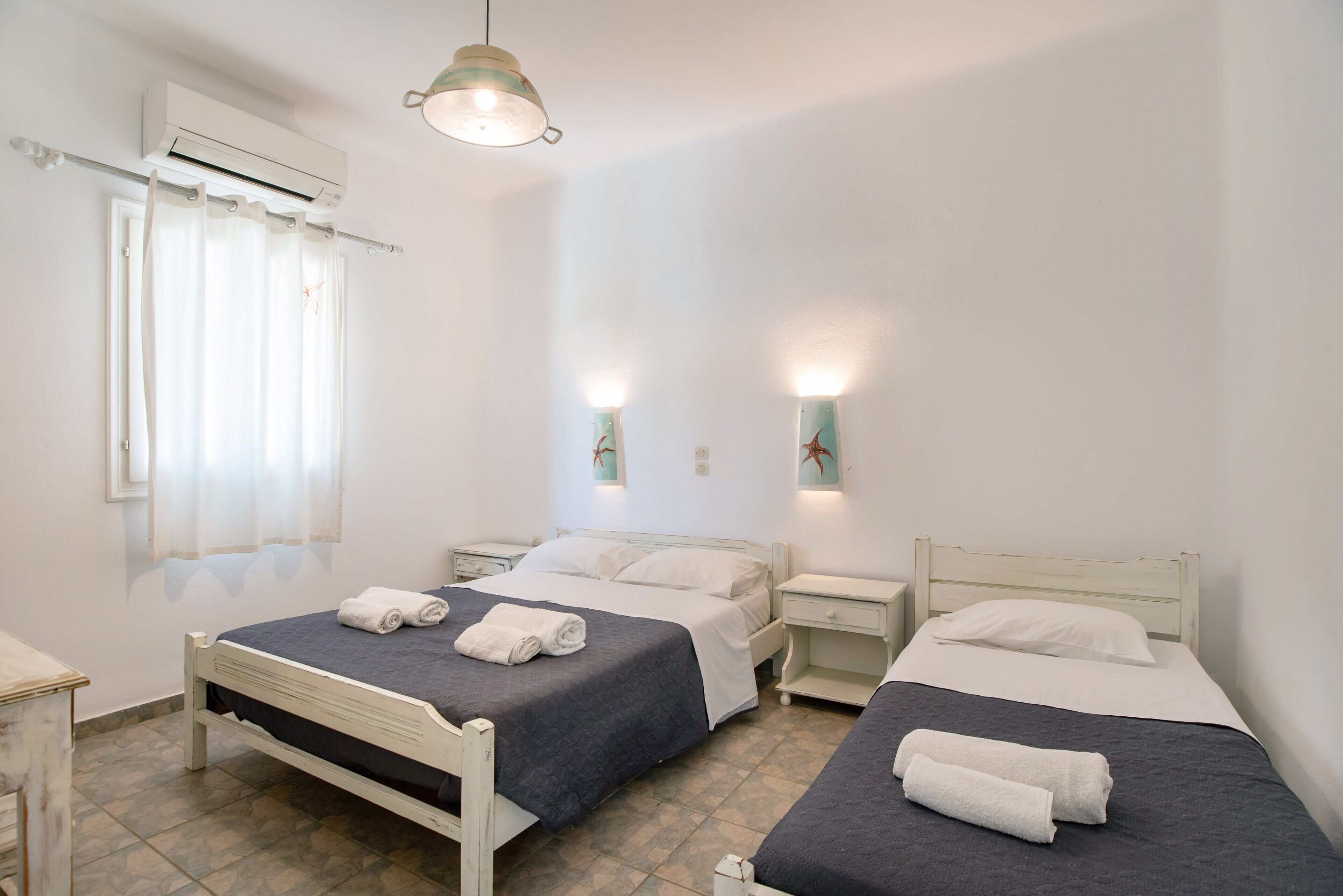 1 camera, Wi-Fi gratuito, lenzuola