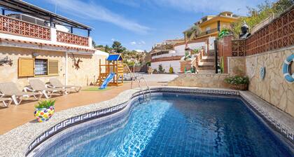 Villa 'Cal Ramon for 15 Guests' with Private Pool, Wi-Fi & Air Conditioning