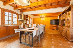 Dining - Villa 'Cal Ramon for 15 Guests' with Private Pool, Wi-Fi & Air Conditioning (Rubi , Barcelona)