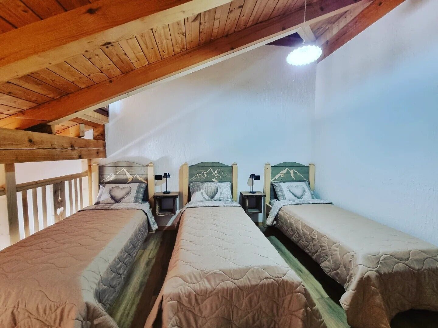 1 室のベッドルーム、アイロン / アイロン台、WiFi (無料)、ベッドシーツ