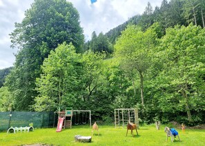 Children’s area - Beautiful 'Adamello 7' Apartment with Wi-Fi (Pinzolo)