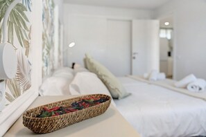 1 bedroom, iron/ironing board, free WiFi, bed sheets - Holiday Apartment "Apto Svezda El Dorado" with Sea View, Shared Heated Pool & Wi-Fi (Arona)