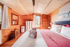 1 bedroom, iron/ironing board, free WiFi, bed sheets - Eco chalet ,  grande terrasse ,vue imprenable. (Sospel)