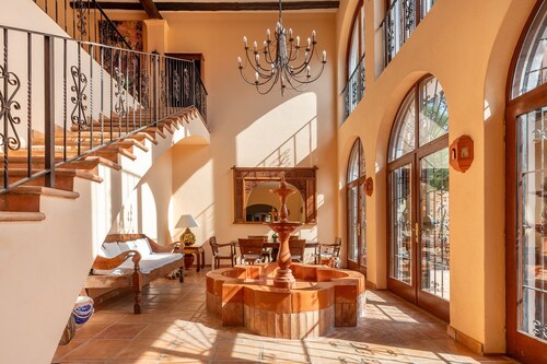 Villa "Renate" with Sea View, Private Pool & Wi-Fi