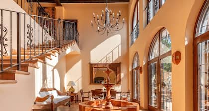 Villa "Renate" with Sea View, Private Pool & Wi-Fi