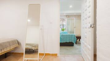 2 quartos, ferros/tábuas de passar roupa, Wi-Fi de cortesia