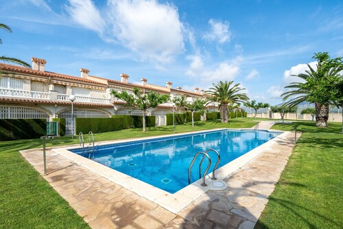 Holiday Apartment "Montserrat" with Sea View, Shared Pool, and Wi-Fi