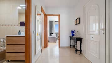 2 Schlafzimmer, Bügeleisen/Bügelbrett, kostenloses WLAN, Bettwäsche