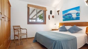 3 bedrooms, free WiFi, bed sheets