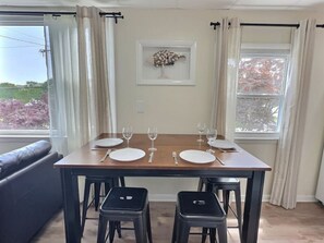 Dining - Tranquil Beach Retreat: Renovated 2nd Floor Apt Rehoboth Beach DE USA (Rehoboth Beach)