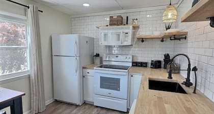 Tranquil Beach Retreat: Renovated 2nd Floor Apt Rehoboth Beach DE USA