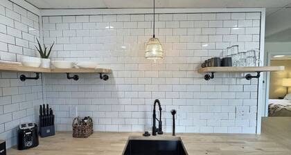 Tranquil Beach Retreat: Renovated 2nd Floor Apt Rehoboth Beach DE USA