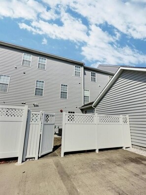 Exterior - Walkable Resort Townhome with 2 Pools (Lewes)