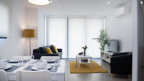 Memory foam beds, in-room safe, travel crib, free WiFi