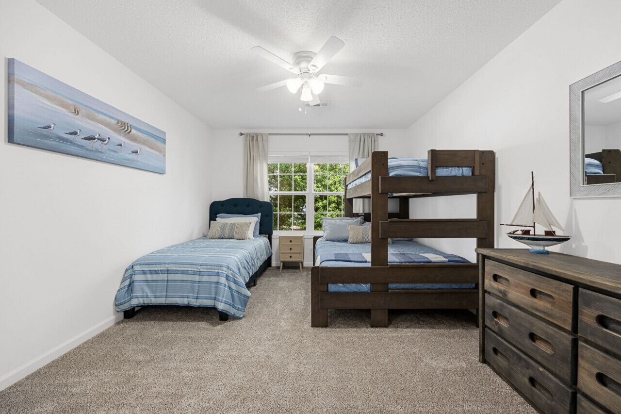 2 sovrum, skrivbord, resesäng och gratis wi-fi