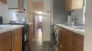 House, Private Bathroom | Private kitchen