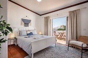 2 dormitorios, tabla de planchar con plancha, wifi gratis y ropa de cama