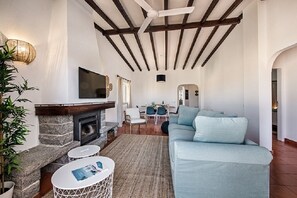 TV connectée, cheminée