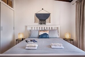 2 chambres, fer et planche à repasser, Wi-Fi gratuit, draps fournis