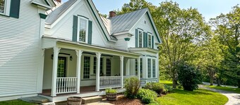 Beautiful Farmhouse Close to Warren Village and Sugarbush Resort