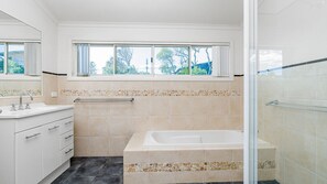 Bathtub