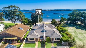 Exterior - River Luxury - Set right on Iluka Bay (Iluka)
