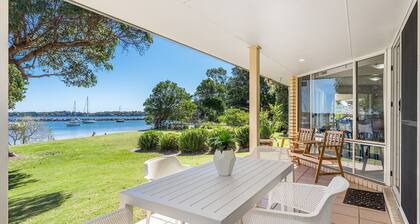 River Luxury - Set right on Iluka Bay