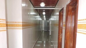 Habitación básica | Servicio de comidas en la habitación