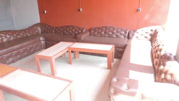 تقديم العشاء والإفطار المتأخر، الأطباق الأفريقية