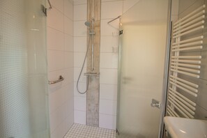 Chuveiro, secador de cabelo