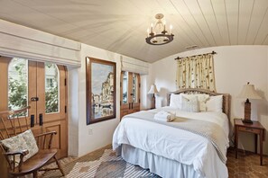 2 bedrooms, iron/ironing board, WiFi, bed sheets - Incredible Coastal Castle on Sullivans Island (Sullivans Island)