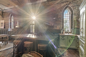 Coffee/tea maker, fridge, microwave, oven - Incredible Coastal Castle on Sullivans Island (Sullivans Island)
