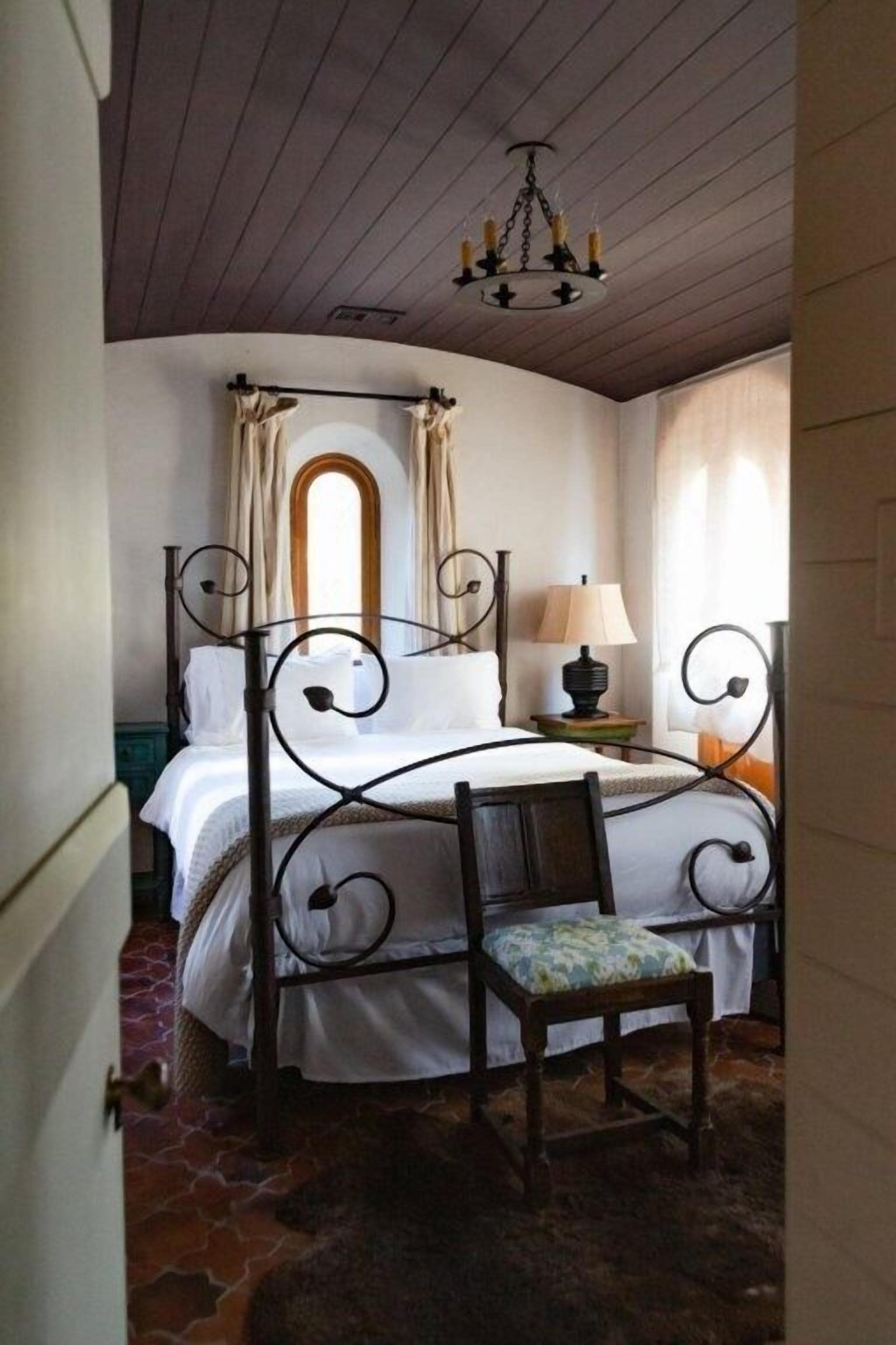 6 habitaciones, wifi y ropa de cama 