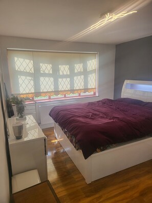 Free WiFi, bed sheets - Remarkable 1-big Room in Mitcham (Mitcham)