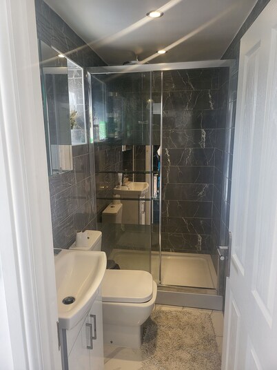 Remarkable 1-big Room in Mitcham