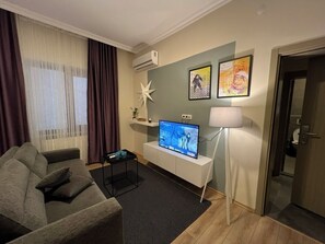 ROJ 11 | Living area - ROJ SUITE (Istanbul)