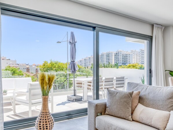 TV - New Luxe Apartment with Terrace and Pool Near Estepona Center (Estepona)