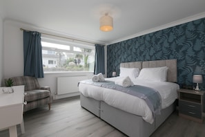 4 makuuhuonetta, silitysrauta/-lauta, Wi-Fi, vuodevaatteet