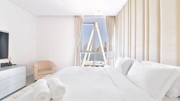 Signature Apartment, 3 Bedrooms, Balcony, Sea Facing | 3 bedrooms, Egyptian cotton sheets, premium bedding, in-room safe