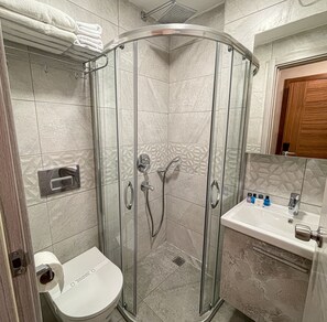 Chambre Standard avec lits jumeaux | Salle de bain