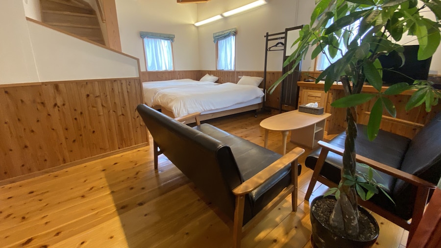 Nakijin Lodge Pensajoya