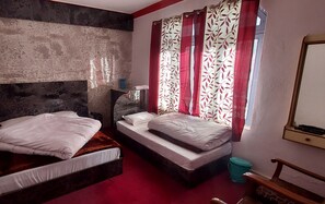 Deluxe Twin Room - Hotel Shankar Shree (Joshimath)